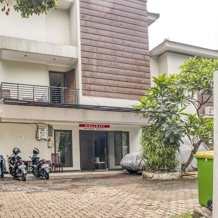 Hotel Reddoorz Near Senopati 2 Jakarta Exterior foto